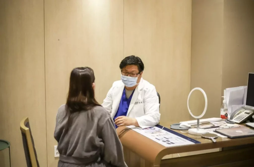 서귀포피부과 벨르몬성형외과 대표원장